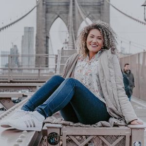 Meet your Posher, Larissa